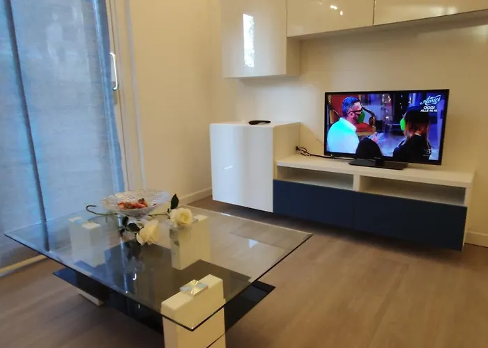 Alessandra מלון דירות דומאסו