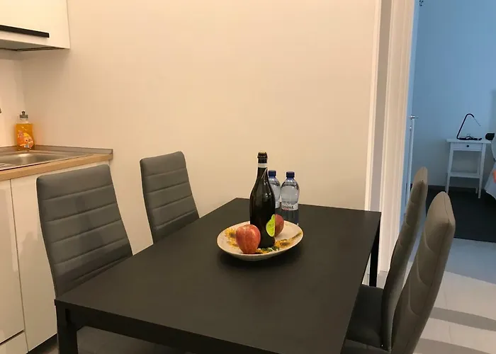 מלון דירות Alessandra דומאסו