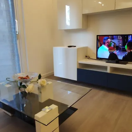 Alessandra Aparthotel Domaso