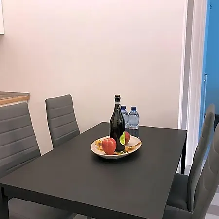 Alessandra 아파트호텔 도마소
