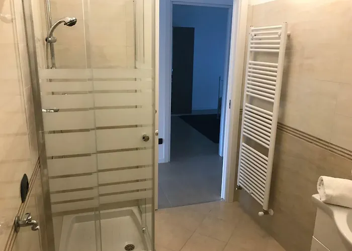 Alessandra מלון דירות דומאסו